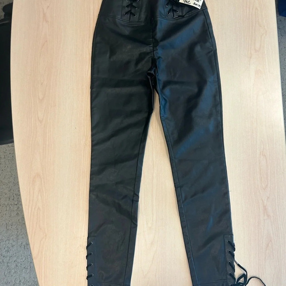 Guess Jeans vegan leather lace up pants with velvet laces size 4 (26 waste) NWT - Picture 2 of 9